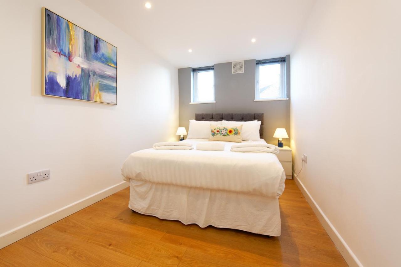 London Deluxe Apartments Mitcham Bagian luar foto