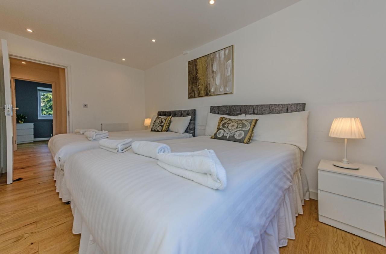 London Deluxe Apartments Mitcham Bagian luar foto