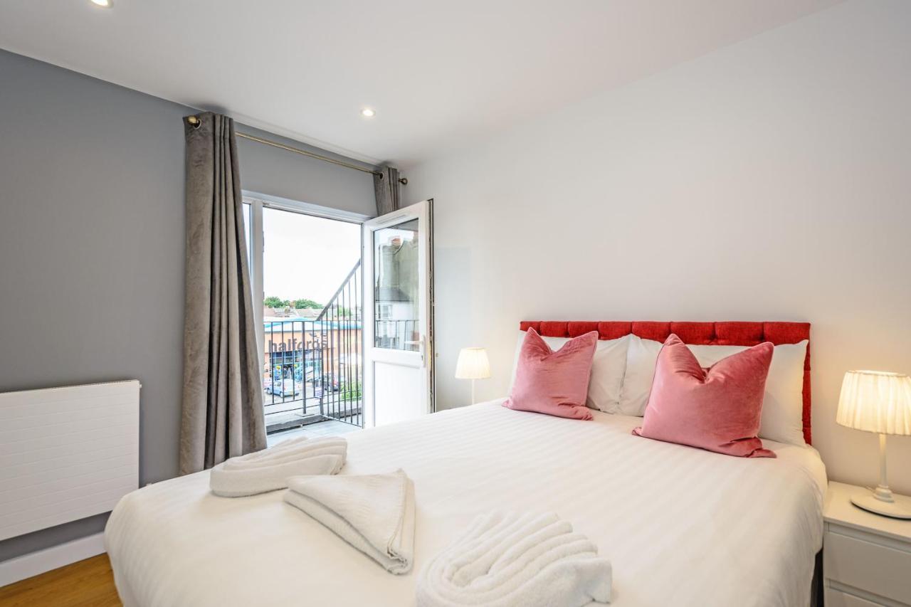 London Deluxe Apartments Mitcham Bagian luar foto