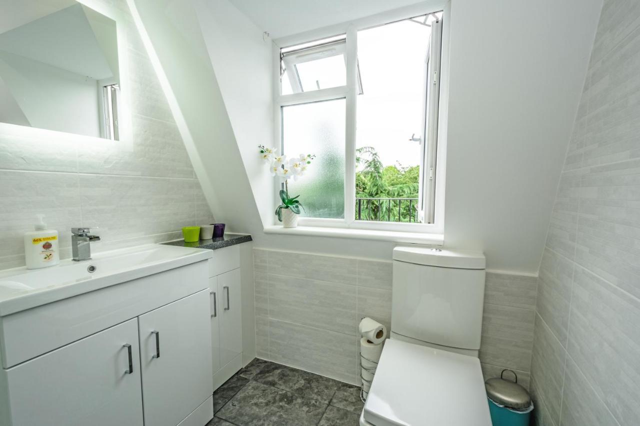 London Deluxe Apartments Mitcham Bagian luar foto