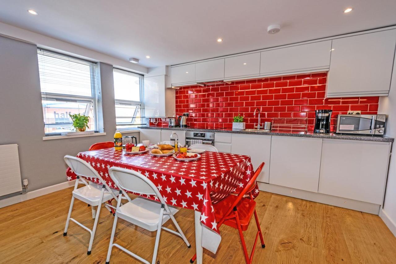 London Deluxe Apartments Mitcham Bagian luar foto